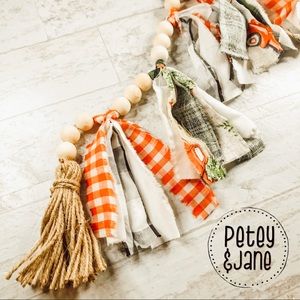 { P E T E Y & J A N E } Handcrafted Bead Garland